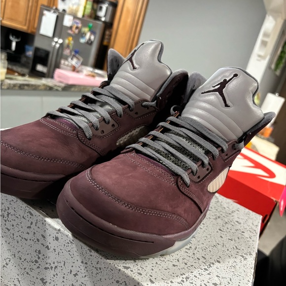 Jordan 5 burgundy - Picture 4 of 6